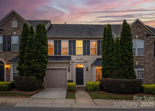 Property at 6416 Union Station Ct, Charlotte, NC 28210, 3 beds, 2.5 baths