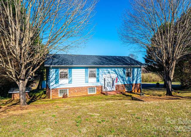 Property at 4745 16th Street Dr NE, Hickory, NC 28601, 4 beds, 3 baths