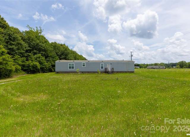 Property at 3655 Pinewood Rd, Sumter, SC 29154, 3 beds, 2 baths