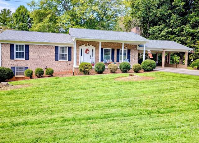 Property at 2489 Corolla Hills Dr, Lenoir, NC 28645, 3 beds, 2 baths