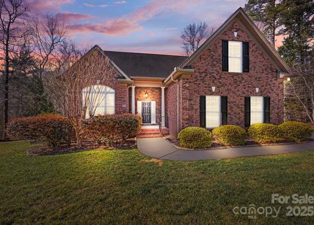 Property at 254 Streamside Pl, Mooresville, NC 28115, 3 beds, 4.5 baths