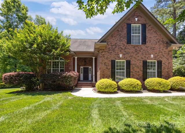 Property at 254 Streamside Pl, Mooresville, NC 28115, 3 beds, 4.5 baths