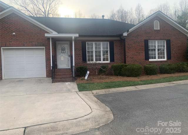 Property at 2207 Windsor Woods Dr, Gastonia, NC 28054, 2 beds, 2 baths
