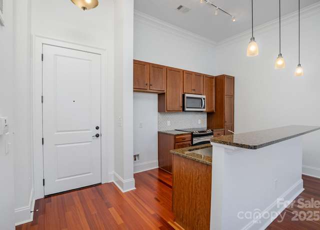 Property at 2810 Selwyn Ave #410, Charlotte, NC 28209, 1 bed, 1 bath
