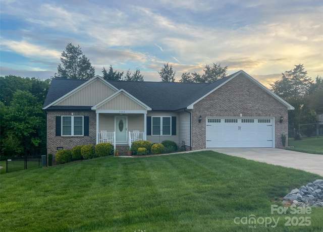 Property at 506 E Pine St, Maiden, NC 28650, 3 beds, 2 baths