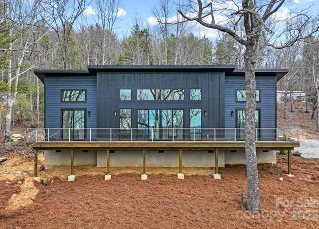 Property at 14 Bobcat Ln, Fairview, NC 28730, 2 beds, 2 baths