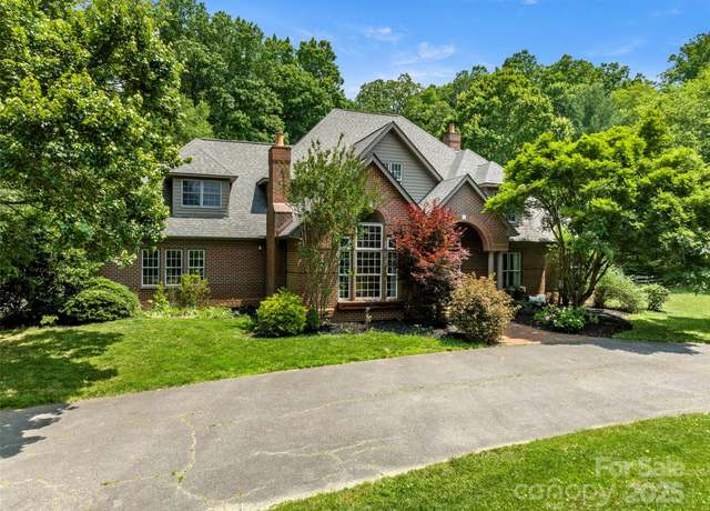 Property at 118 Holcombe Cove Rd, Candler, NC 28715, 4 beds, 3.5 baths