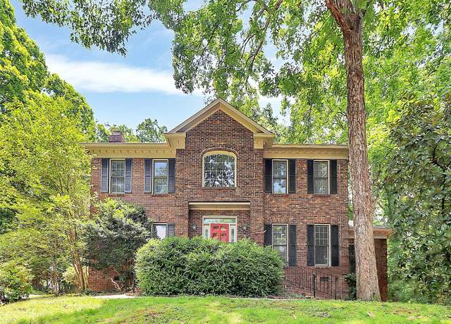 Property at 3730 Monique Ln, Charlotte, NC 28210, 4 beds, 2.5 baths