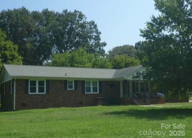 Property at 1402 Delview Rd, Cherryville, NC 28021, 3 beds, 2 baths