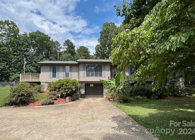 Property at 8623 Hwy 226 South, Nebo, NC 28761, 3 beds, 2 baths