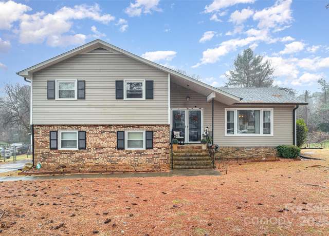 Property at 939 Malotte Ln, Gastonia, NC 28054, 4 beds, 3 baths