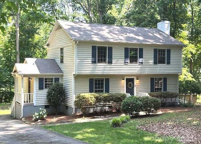 Property at 14027 Hackamore Dr, Matthews, NC 28105, 4 beds, 2.5 baths