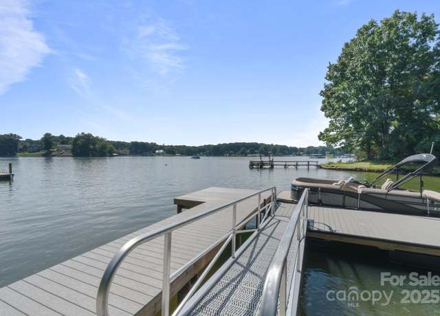Property at 3539 Tee St, Sherrills Ford, NC 28673, 2 beds, 2 baths