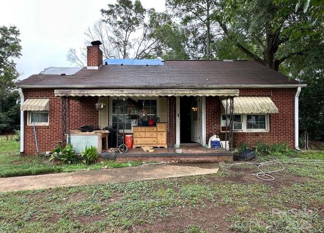 Property at 111 S Deal St, Kings Mountain, NC 28086, 3 beds, 1 bath