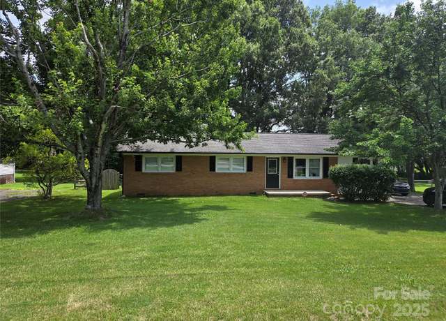 Property at 501 Kingfield Dr SW, Concord, NC 28027, 3 beds, 2 baths