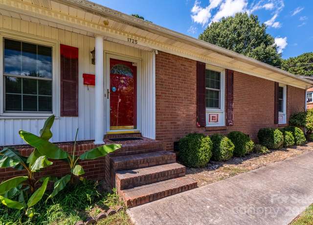 Property at 1725 Lakedell Dr, Charlotte, NC 28215, 3 beds, 1.5 baths