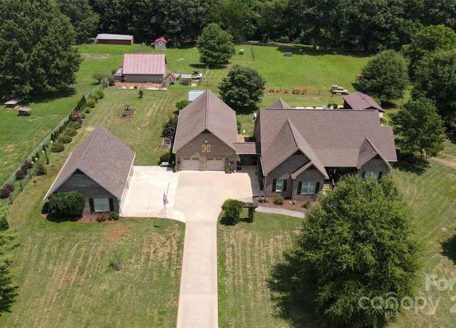 Property at 1519 Triplett Rd, Cleveland, NC 27013, 4 beds, 4.5 baths