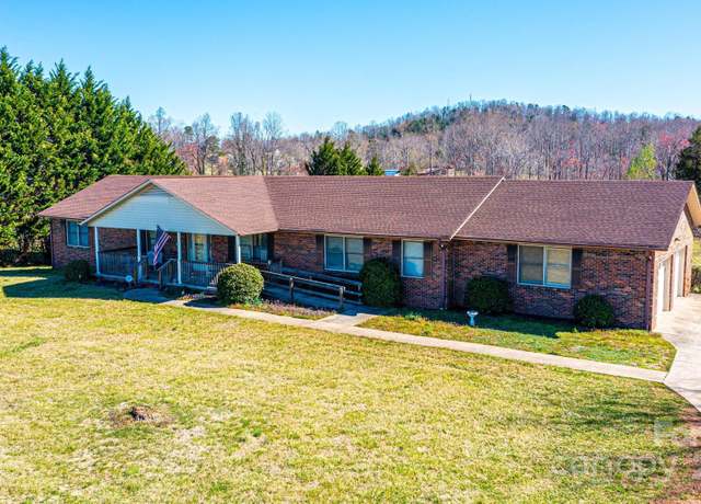 Property at 1221 Connelly Springs Rd, Lenoir, NC 28645, 4 beds, 4 baths