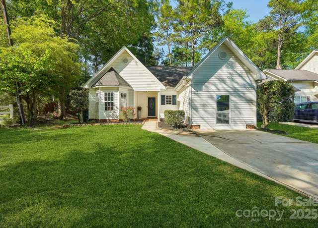 Property at 9200 Forest Green Dr, Charlotte, NC 28227, 4 beds, 2 baths