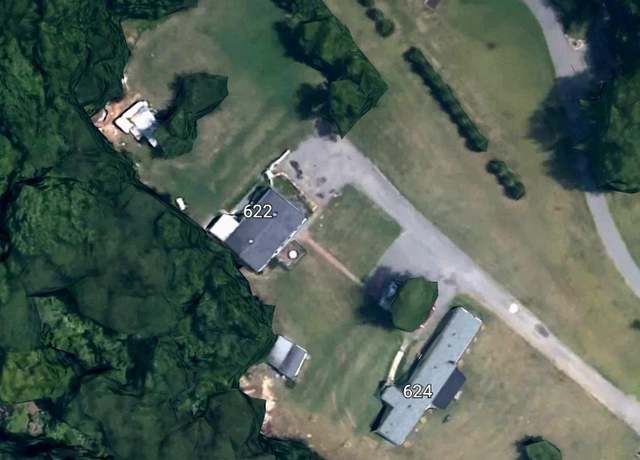 Property at 624 Brevard St, Kings Mountain, NC 28086, 6 beds, 4 baths