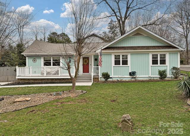 Property at 5091 Windward Dr, Tega Cay, SC 29708, 3 beds, 2 baths