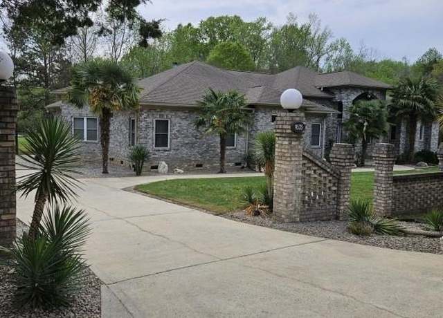 Property at 9535 Potter Rd, Matthews, NC 28104, 5 beds, 4 baths