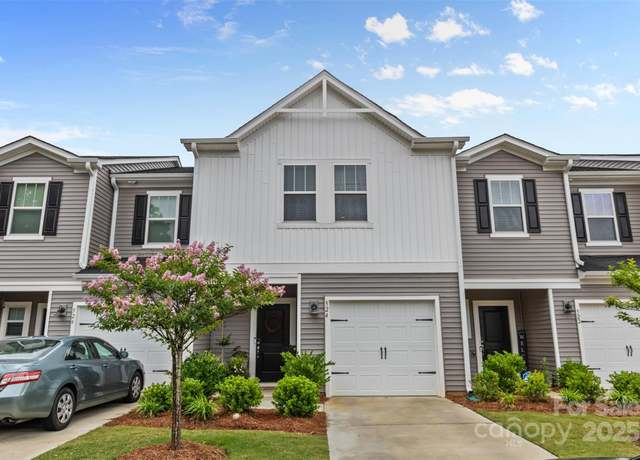 Property at 524 Tayberry Ln, Fort Mill, SC 29715, 3 beds, 2.5 baths
