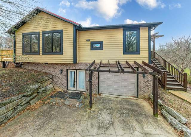 Property at 5 N Valley Dr, Weaverville, NC 28787, 3 beds, 3.5 baths