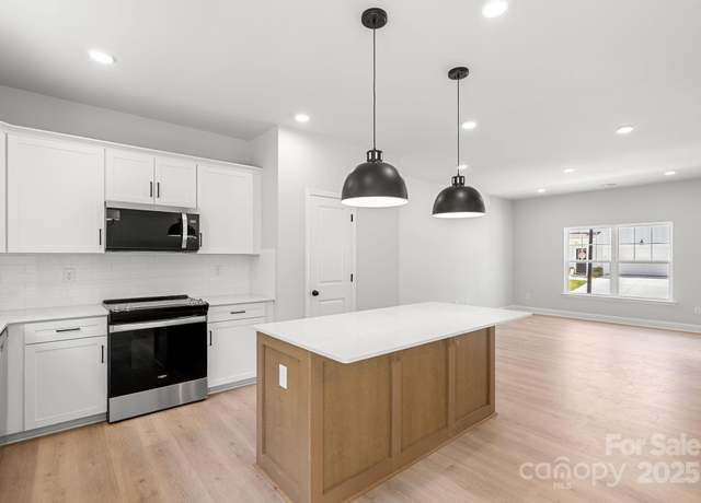 Property at 185 Cherry Springs Ln Unit 24-C, Asheville, NC 28804, 2 beds, 2.5 baths