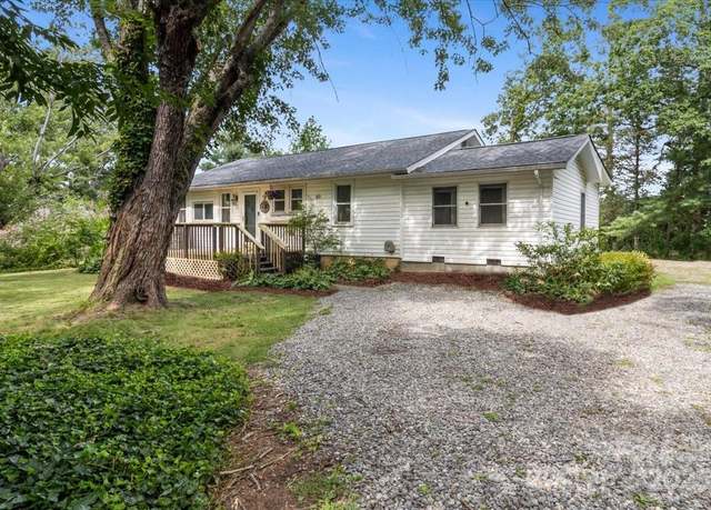 Property at 11 Fishers Mill Rd, Arden, NC 28704, 3 beds, 2 baths