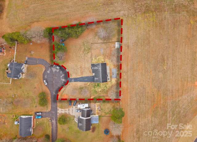 Property at 134 Falling Leaf Ln, Statesville, NC 28677, 3 beds, 2 baths