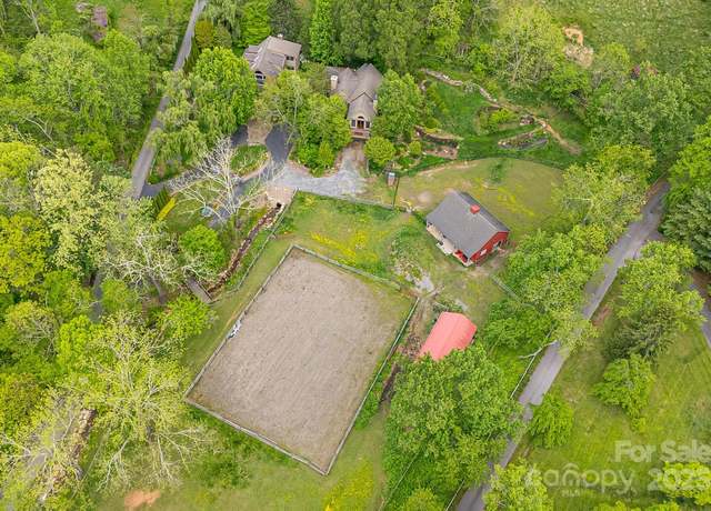 Property at 95 Carter Cove Rd, Asheville, NC 28804, 5 beds, 3.5 baths