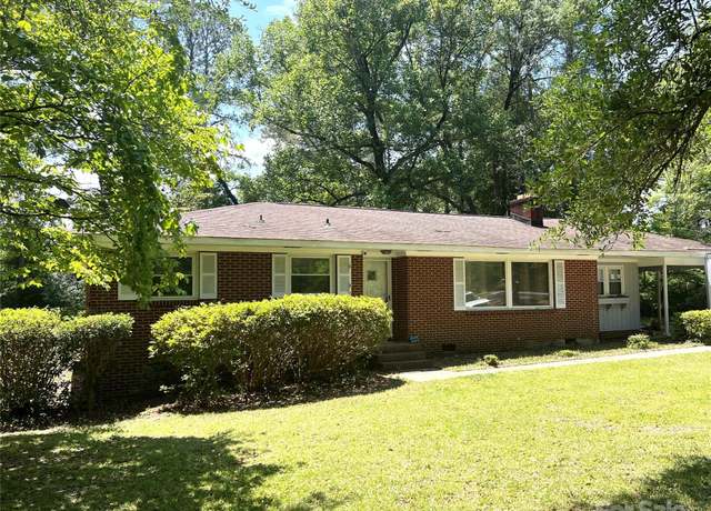 Property at 5 Hamden Cir, Cheraw, SC 29520, 3 beds, 2 baths