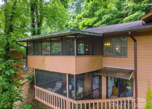 Property at 91 Golf Vista Dr, Franklin, NC 28734, 2 beds, 2.5 baths