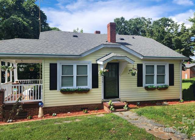 Property at 576 Washington Ave NW, Valdese, NC 28690, 2 beds, 1 bath