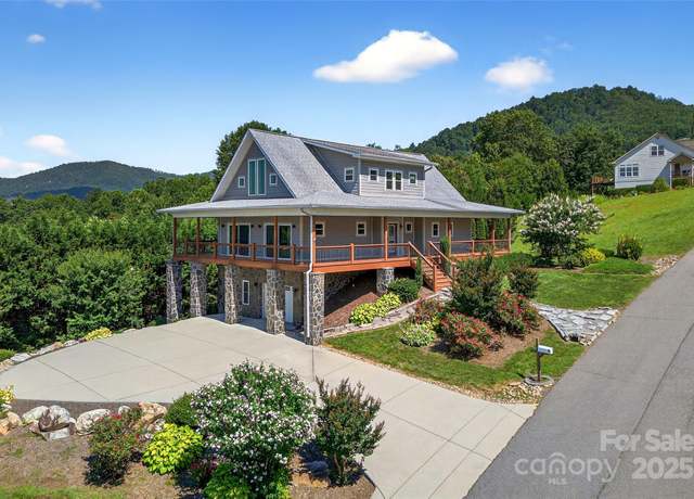 Property at 4 Stars Forever Dr, Black Mountain, NC 28711, 3 beds, 3.5 baths