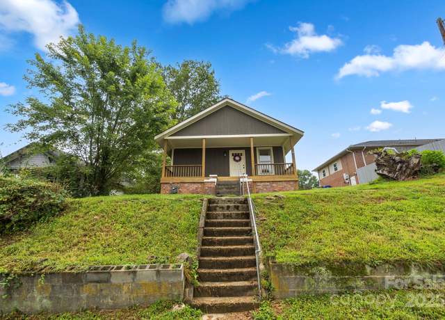 Property at 907 Highland Ave, Hendersonville, NC 28792, 2 beds, 1 bath