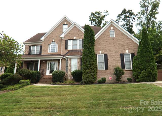 Property at 10015 Legolas Ln, Charlotte, NC 28269, 7 beds, 5 baths