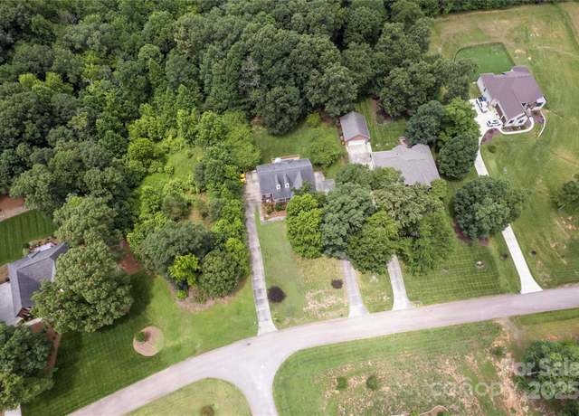 Property at 3874 Willow Grove Ln, Concord, NC 28025, 3 beds, 2 baths