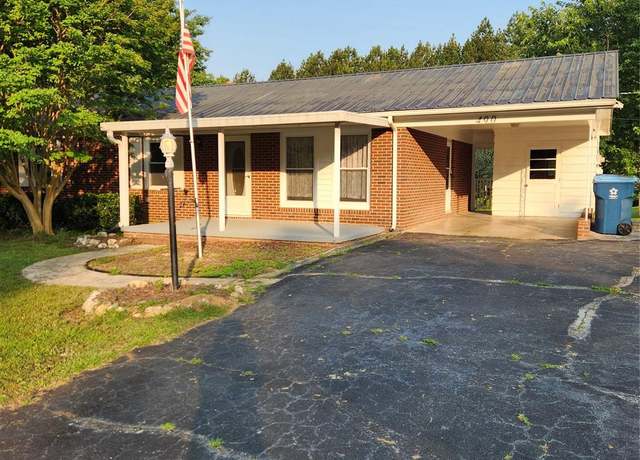 Property at 490 S Moose Rd, Mount Pleasant, NC 28124, 3 beds, 1 bath