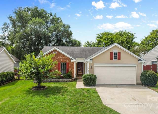 Property at 3064 Hawick Commons Dr, Concord, NC 28027, 3 beds, 2 baths
