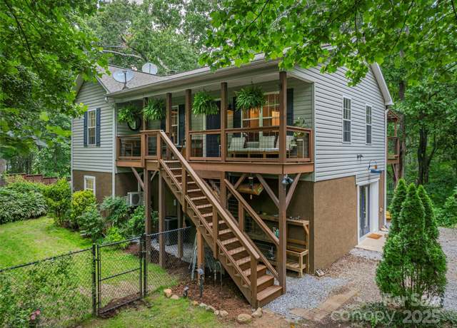 Property at 15 Maplewood Dr, Swannanoa, NC 28778, 4 beds, 3 baths