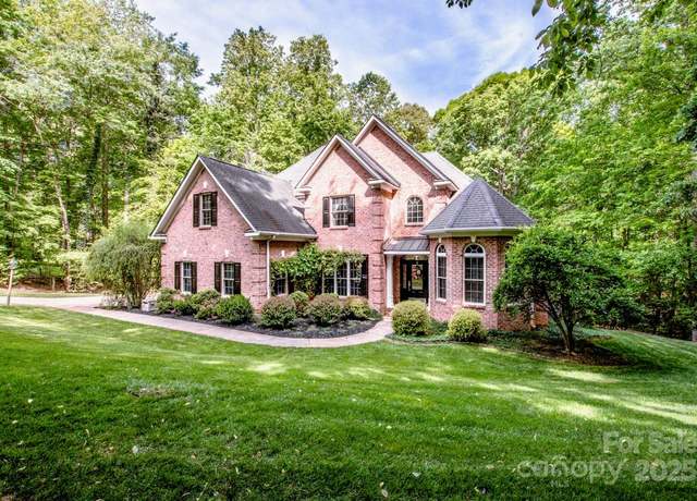 Property at 112 Eagle Chase Ln, Troutman, NC 28166, 3 beds, 2.5 baths