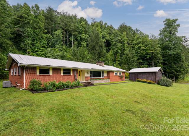 Property at 6775 NC 208 Hwy, Marshall, NC 28753, 4 beds, 1.5 baths