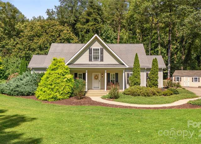 Property at 19 Lynnbrook Way, Columbus, NC 28722, 3 beds, 3 baths