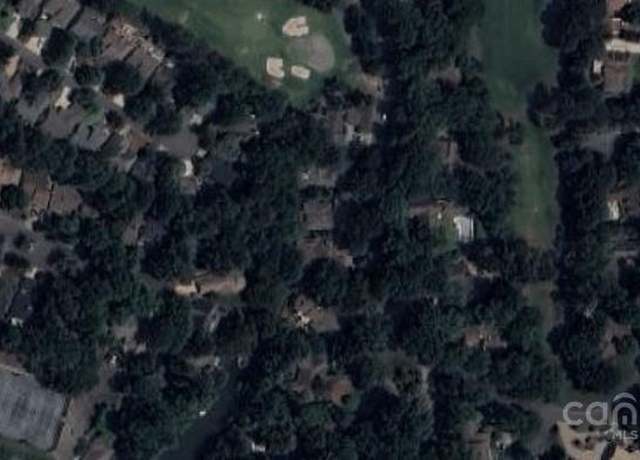Property at 4 Sunrise Point Rd, Clover, SC 29710, 4 baths