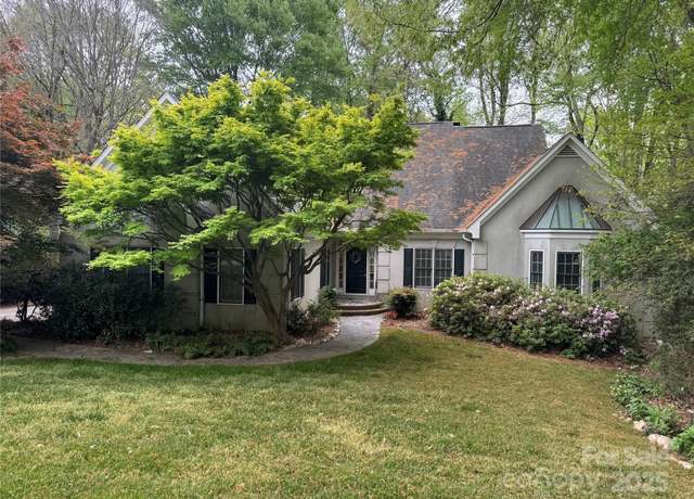 Property at 3011 Lakewood Edge Dr, Charlotte, NC 28269, 3 beds, 2.5 baths
