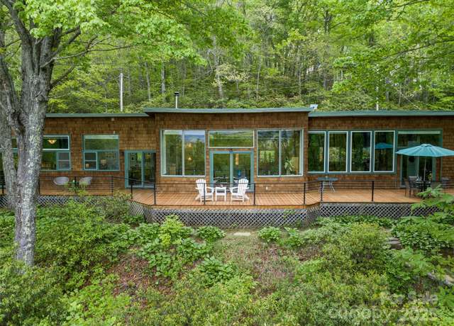 Property at 319 Twilight Way, Burnsville, NC 28714, 2 beds, 3 baths