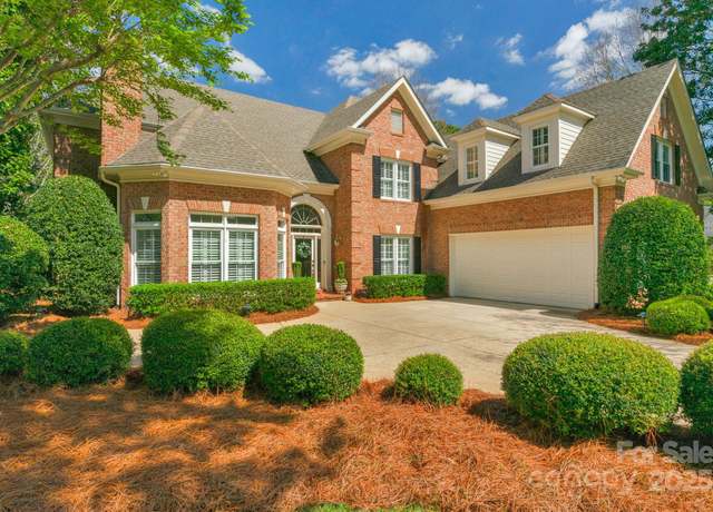 Property at 10508 Old Wayside Rd, Charlotte, NC 28277, 4 beds, 4.5 baths