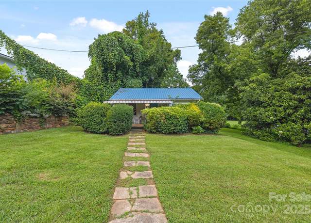 Property at 95 Blanton St, Columbus, NC 28722, 2 beds, 1 bath